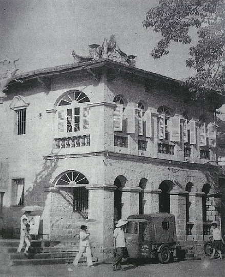 中共厦门工委(闽中)厦门大学支部原貌(今南普陀寺正门东侧售票处及小卖部).png