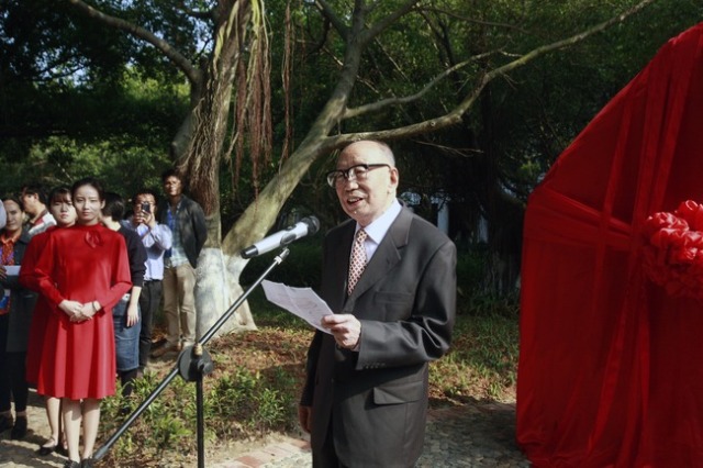 周咏棠照片2.jpg