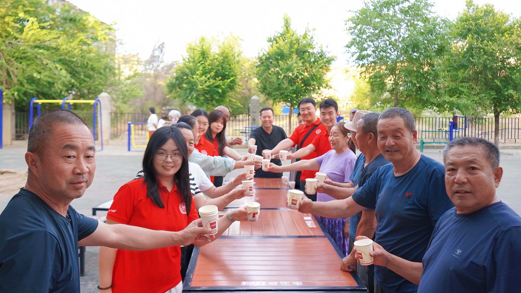 近邻奶茶会.jpg