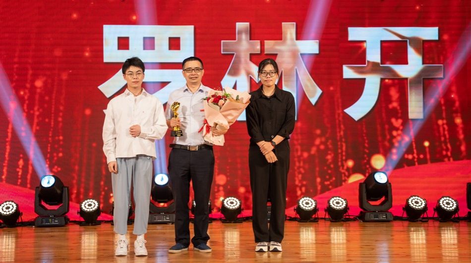 8.罗林开.jpg