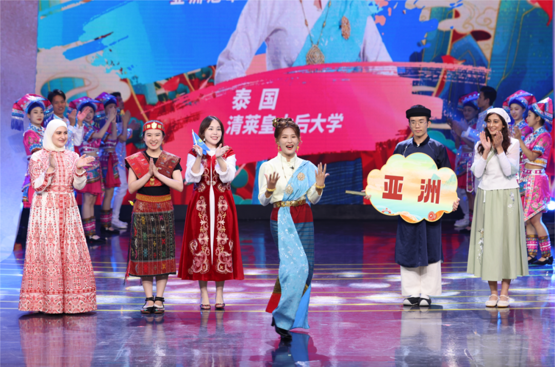 图片6 张益荣在“汉语桥”全球总决赛现场表演.png