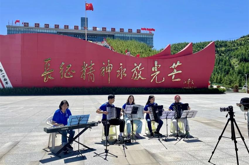 厦门大学艺术学院师生到宁夏开展艺术帮扶活动_fororder_图片1